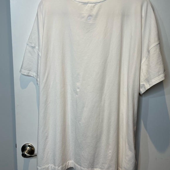 Lululemon oversized white V-neck top SZ 12 - Picture 7 of 11
